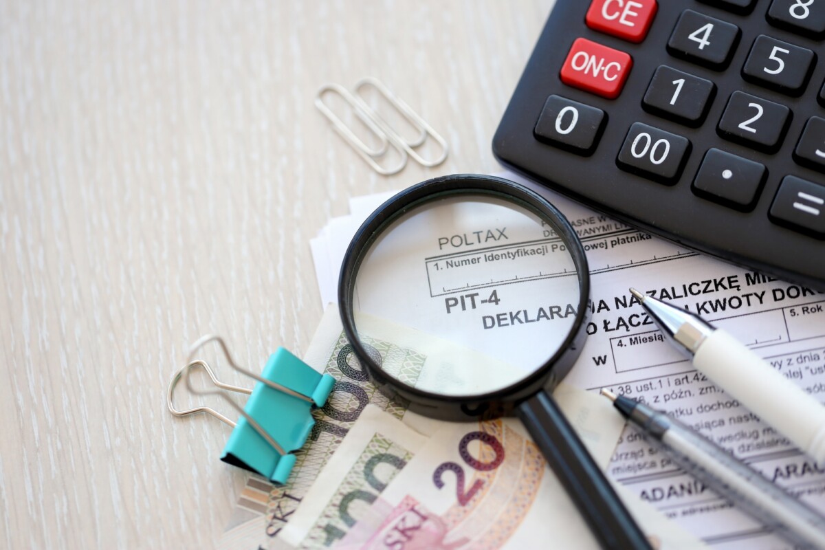 Declaration of a monthly advance payment for income tax on the total amount of payments